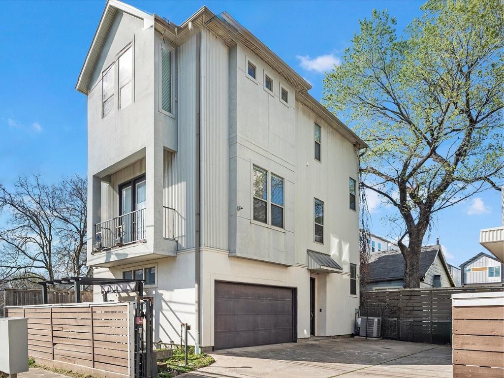 3417 Gillespie Street Houston TX 77020