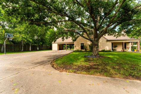 2210 Rita Street El Campo TX 77437