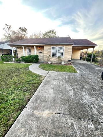 8746 Delilah Street Houston TX 77033