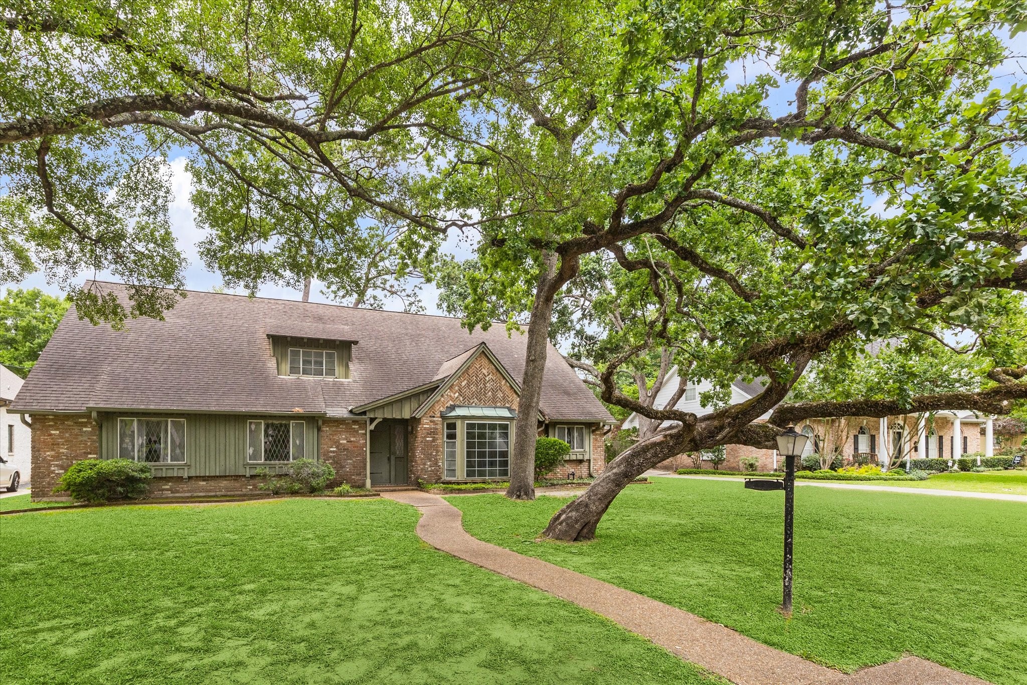 251 Plantation Road Houston TX 77024