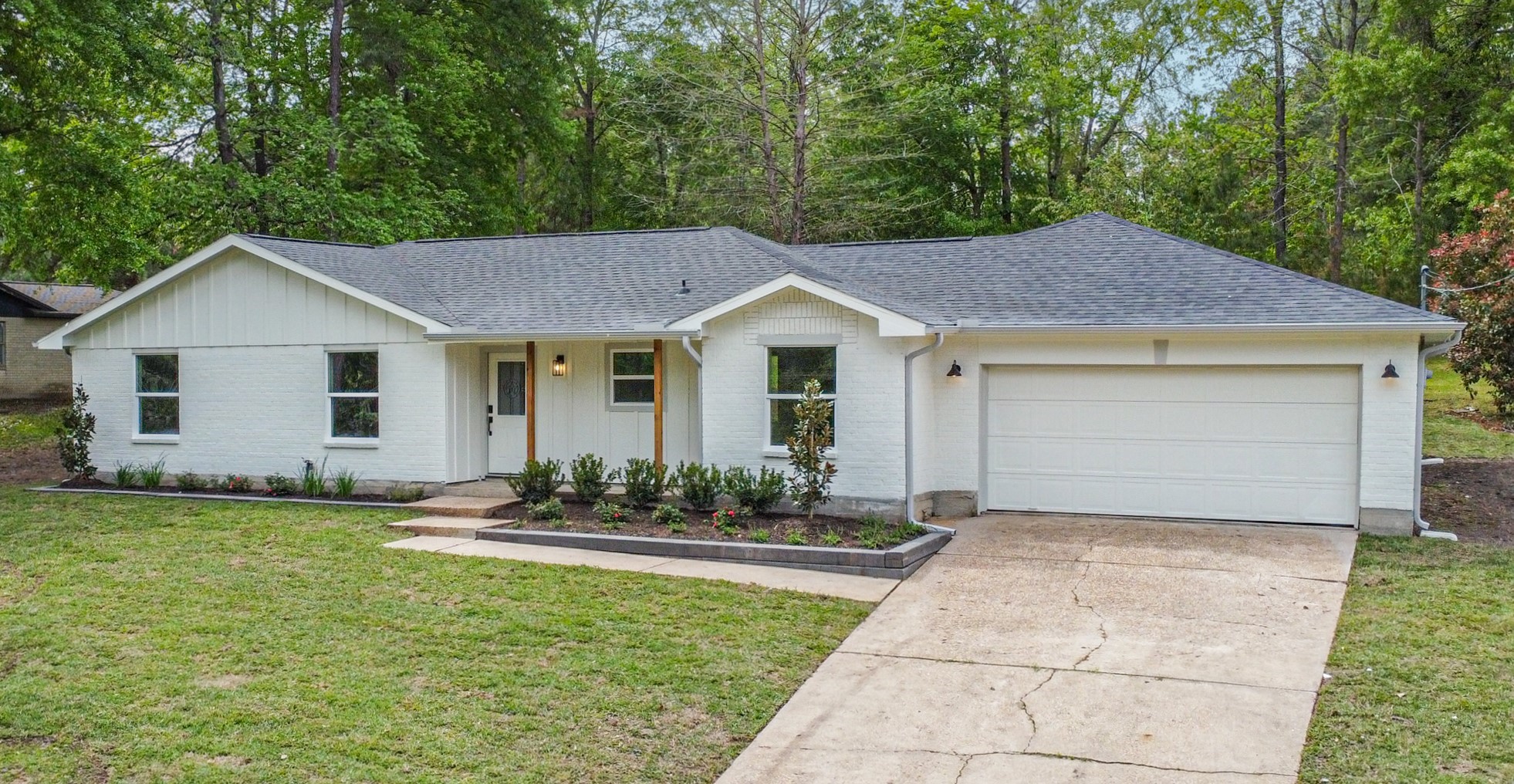 415 W Lake Drive Livingston TX 77351