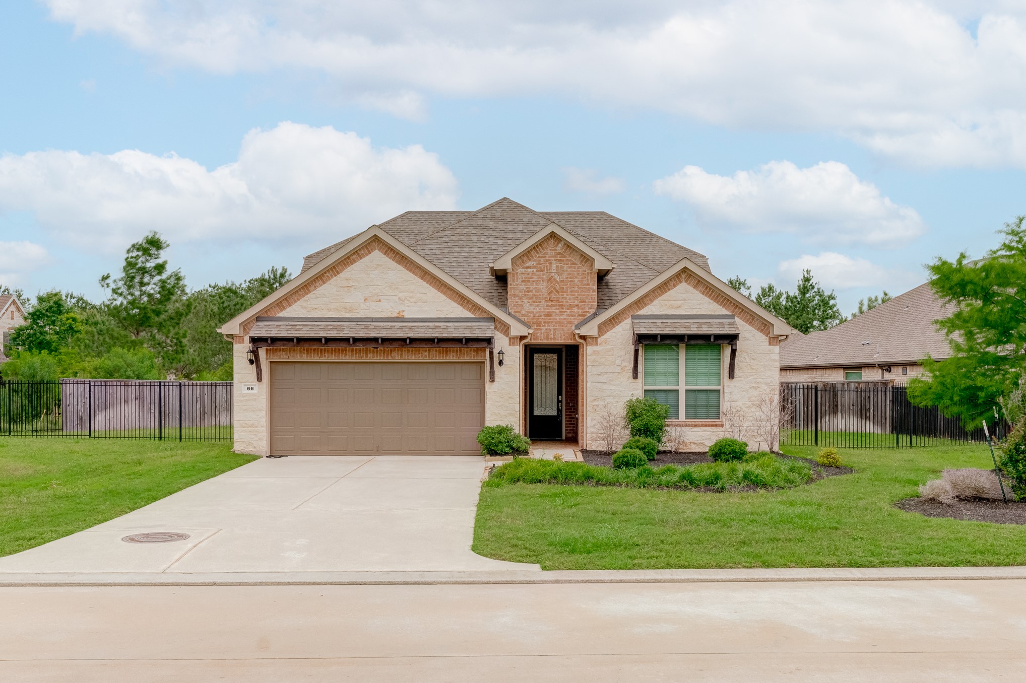 66 Pioneer Canyon Place Tomball TX 77375