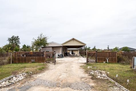 905 Road 5500 Cleveland TX 77327