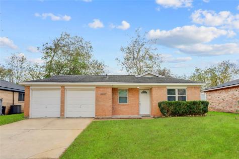 525 W Mimosa Street Angleton TX 77515