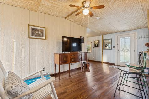 25 Pine Prairie School Road Huntsville TX 77320