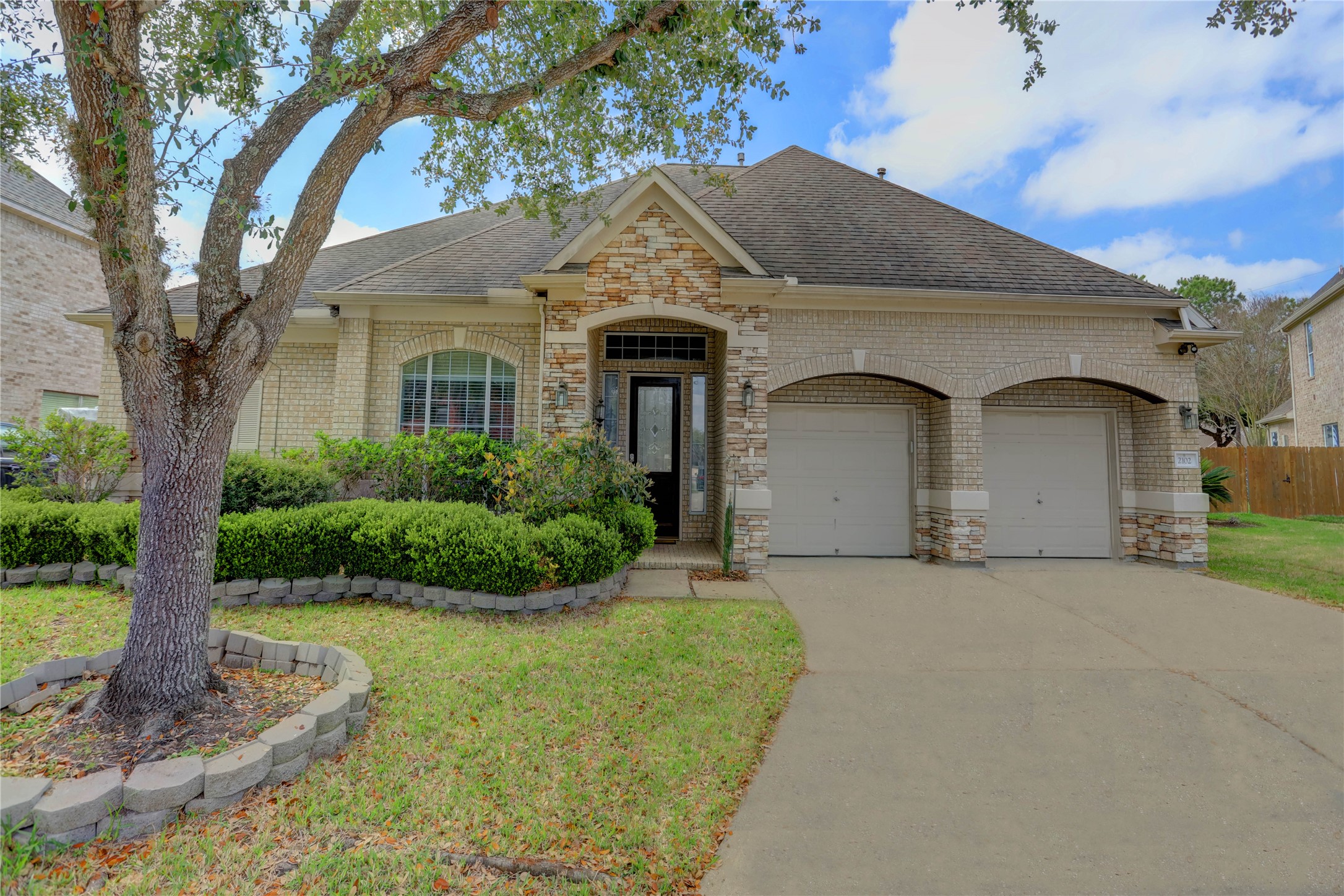 2102 Windy Shores Drive Pearland TX 77584