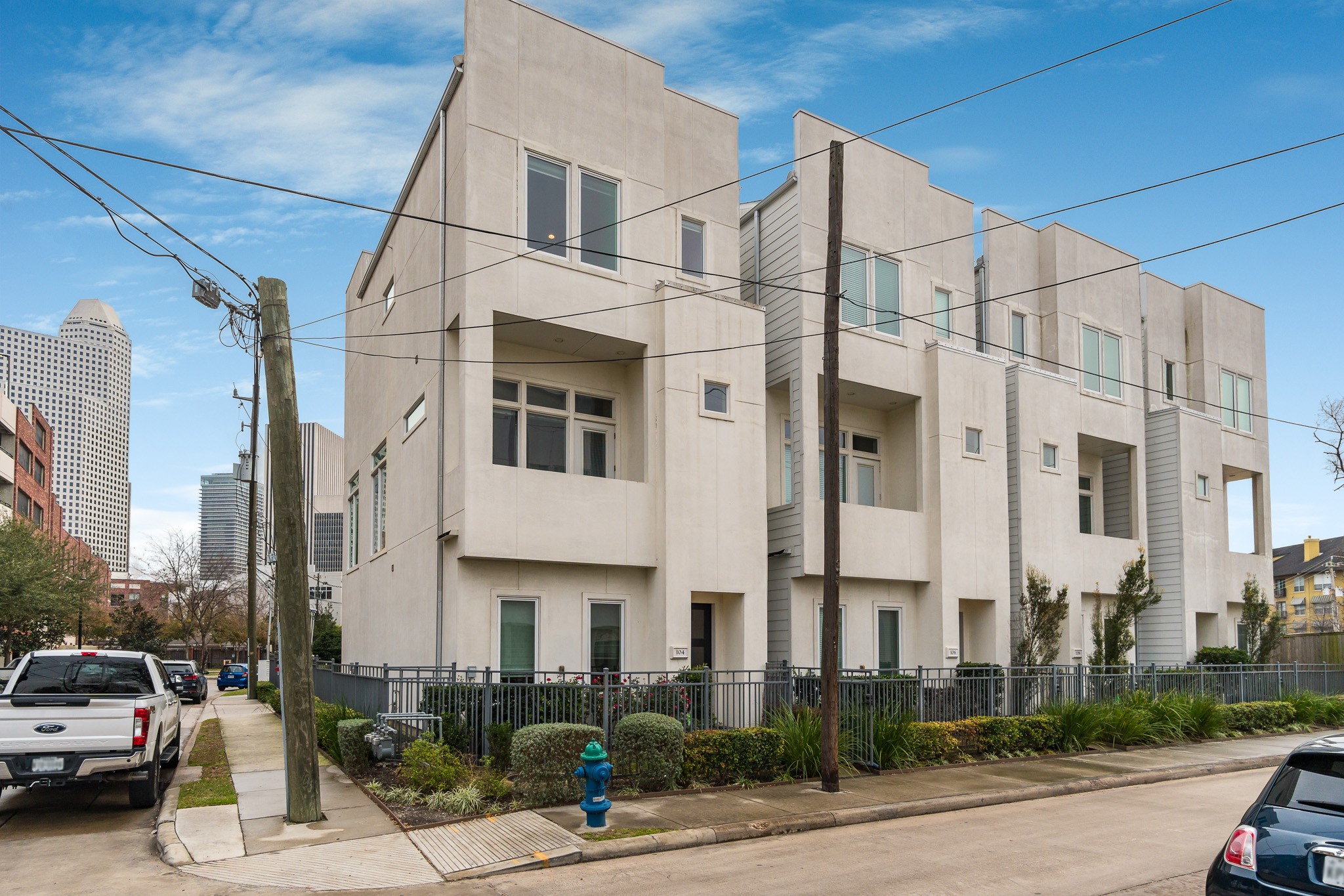 104 Pierce Street Houston TX 77002