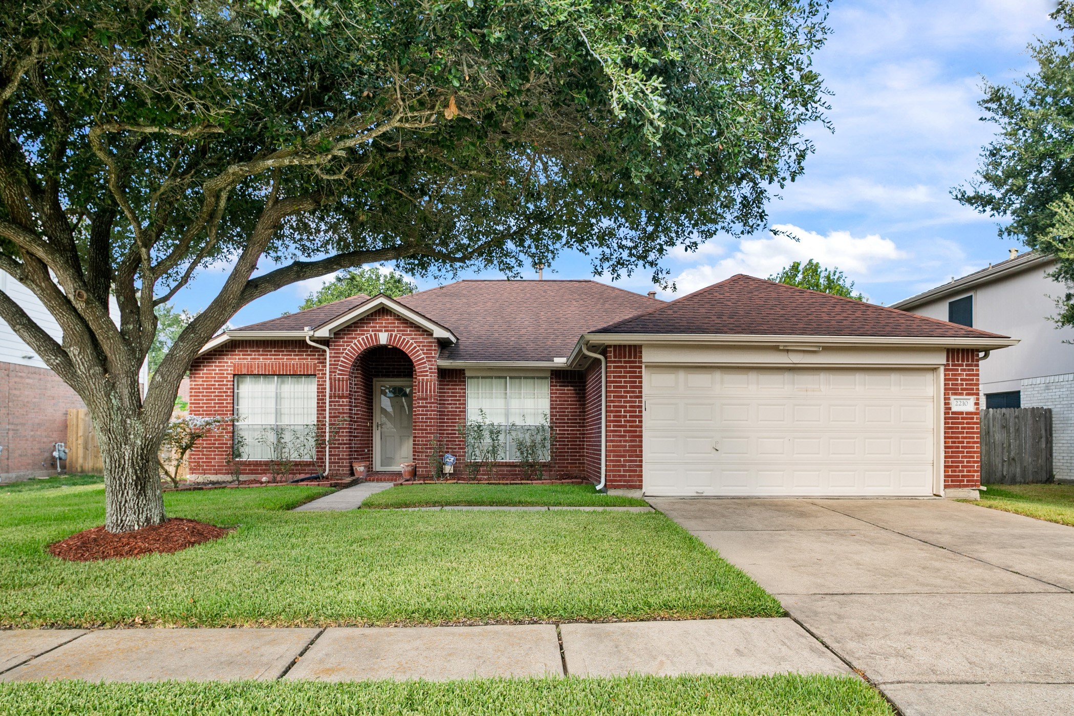 2210 Elm Forest Drive Pearland TX 77584