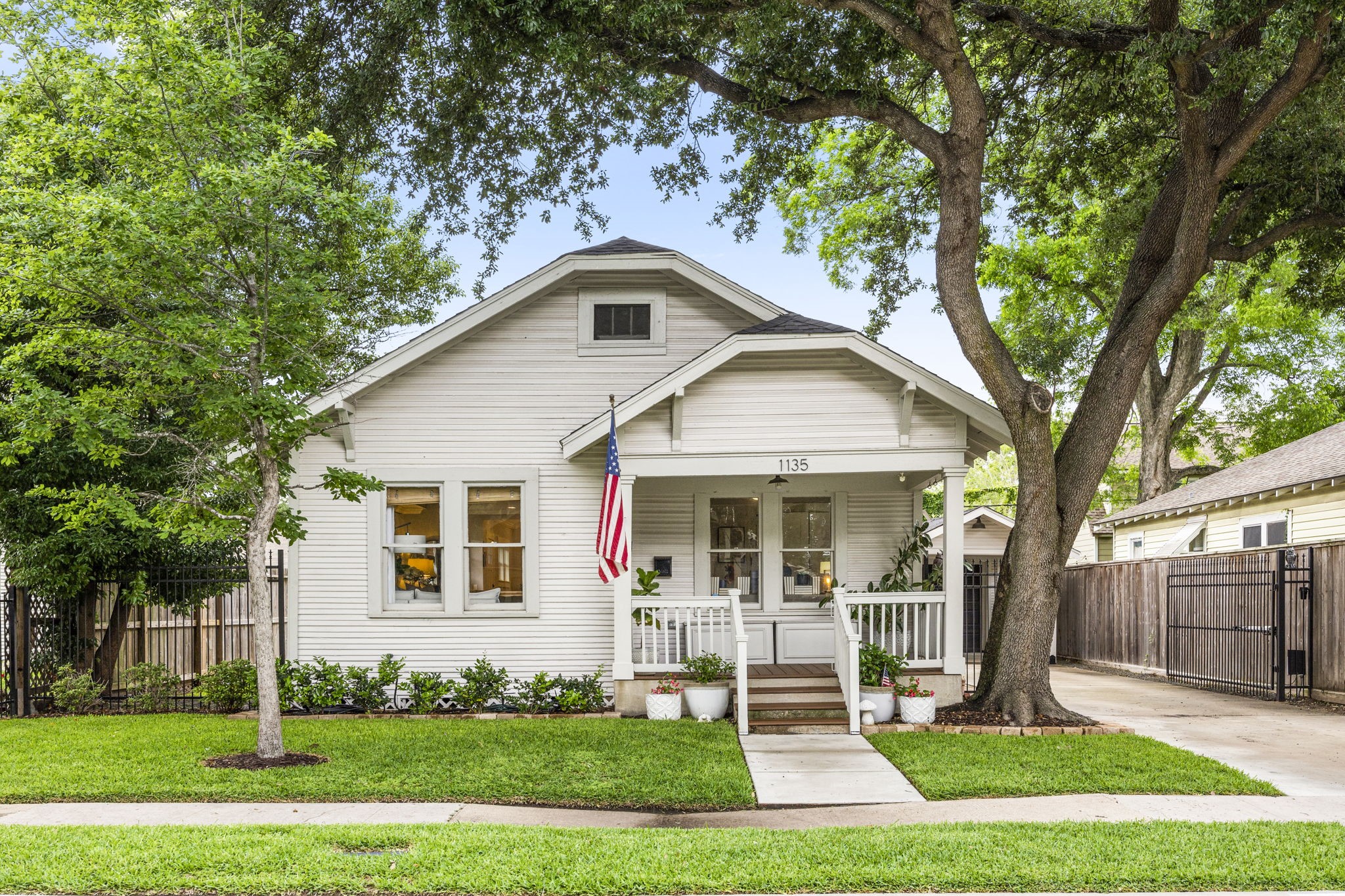 1135 Jerome Street Houston TX 77009