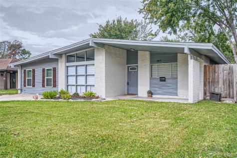 903 Arvana Street Houston TX 77034