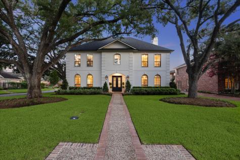 5001 Wedgewood Drive Bellaire TX 77401