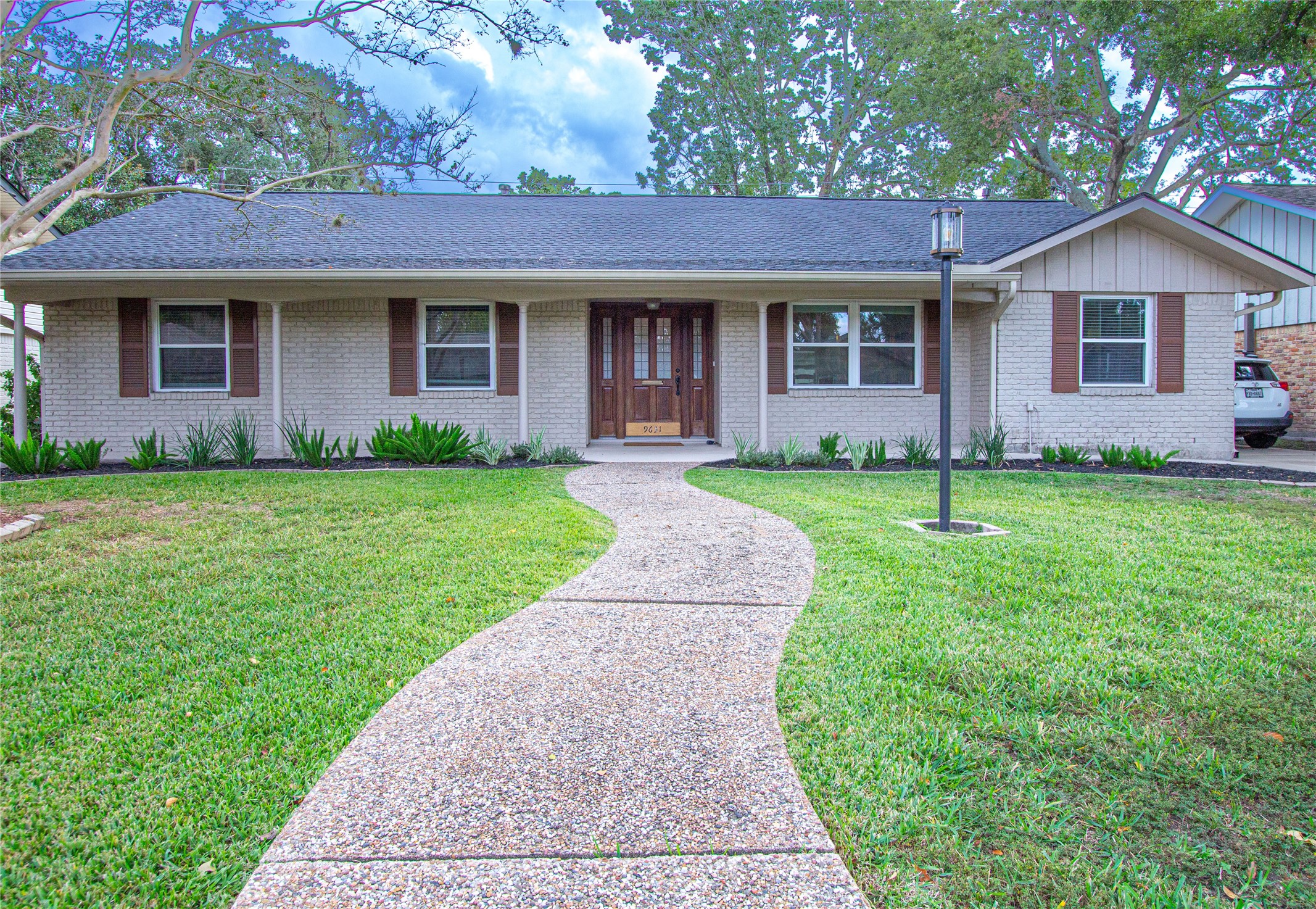 9631 Winsome Lane Houston TX 77063