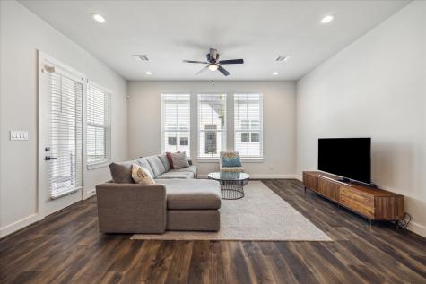 5723 White Magnolia Street Houston TX 77091