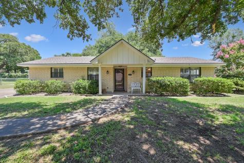 1201 S State Street Madisonville TX 77864