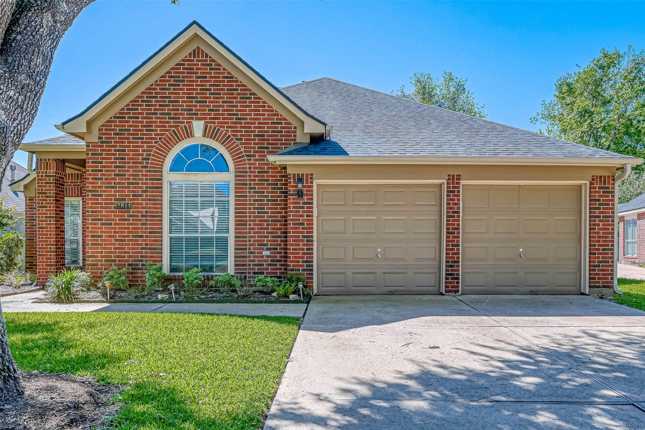 2814 Five Oaks Drive Missouri City TX 77459