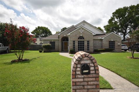 5113 Greenwater Drive Willis TX 77318