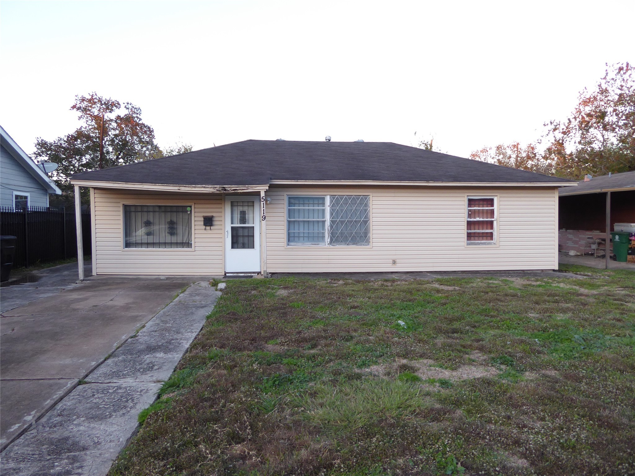 5119 Willow Glen Drive Houston TX 77033
