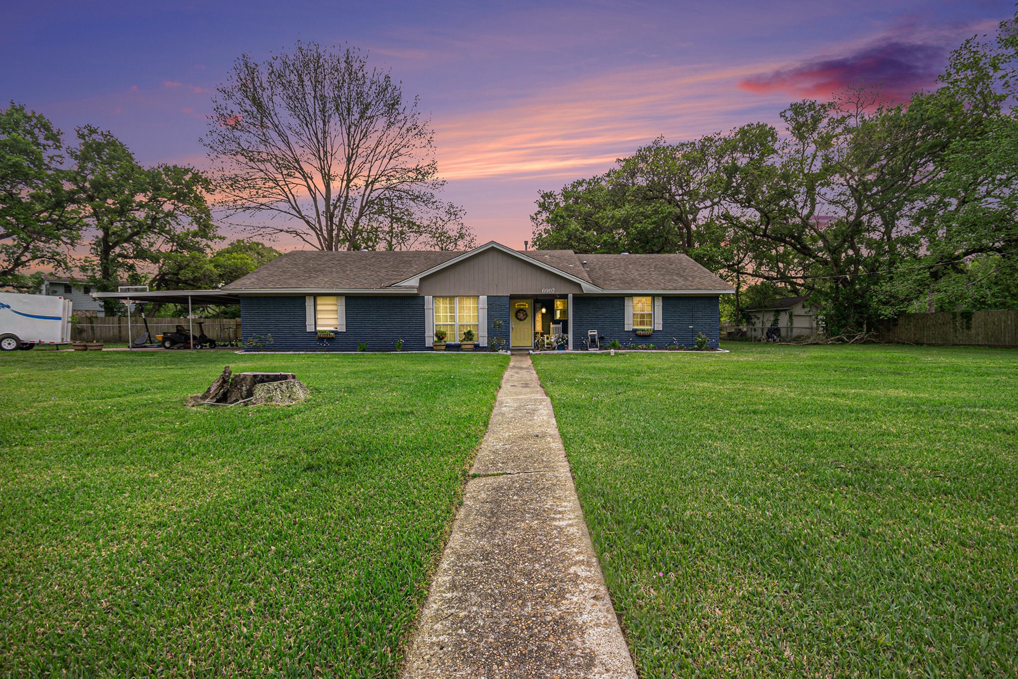 6907 N Oak Bend Drive Alvin TX 77511