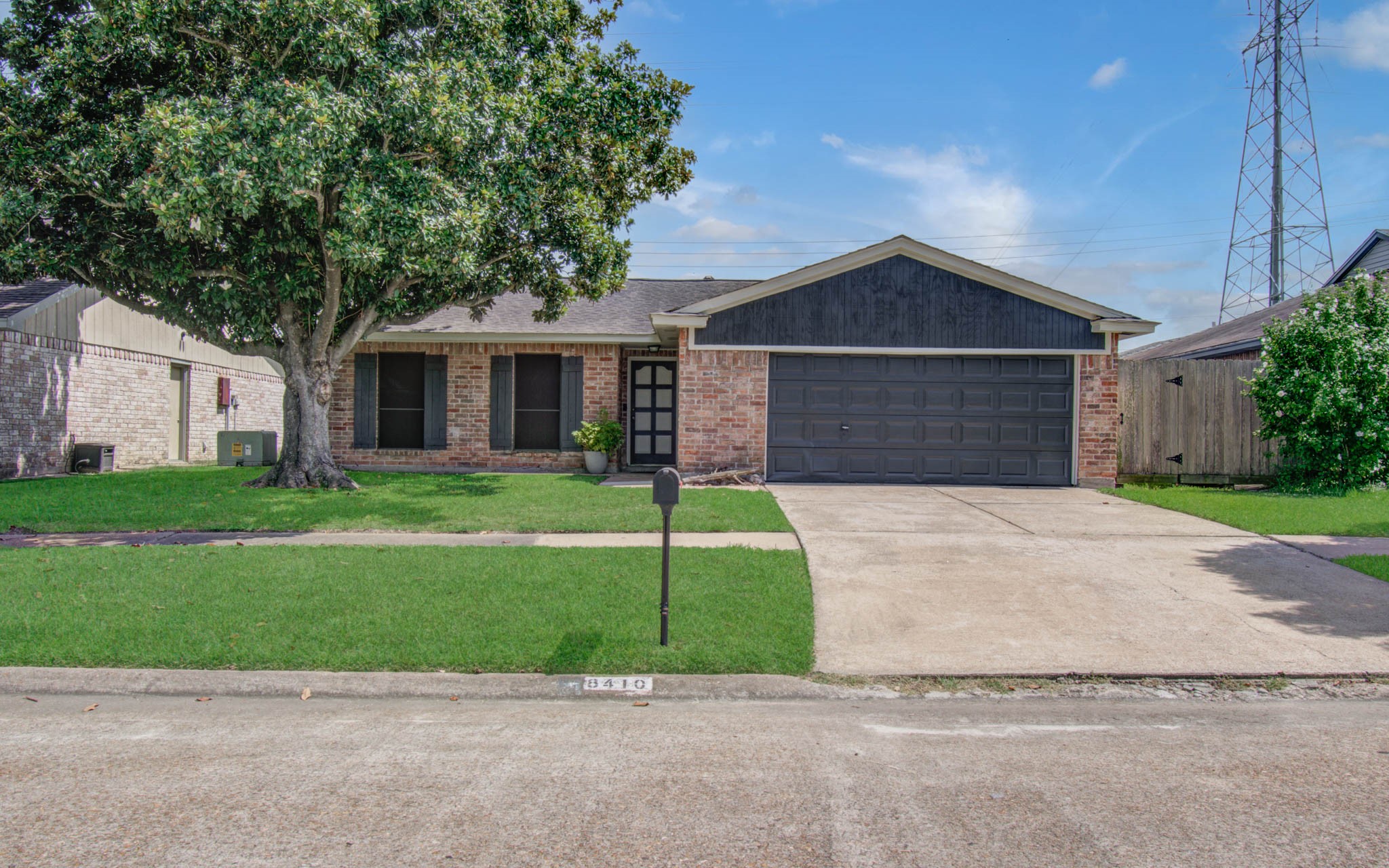 8410 Oakhaven Road La Porte TX 77571