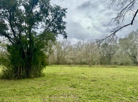 327 County Road 735 Angleton TX 77515
