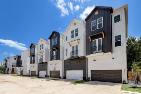2820 Versailles Oak Lane Houston TX 77092