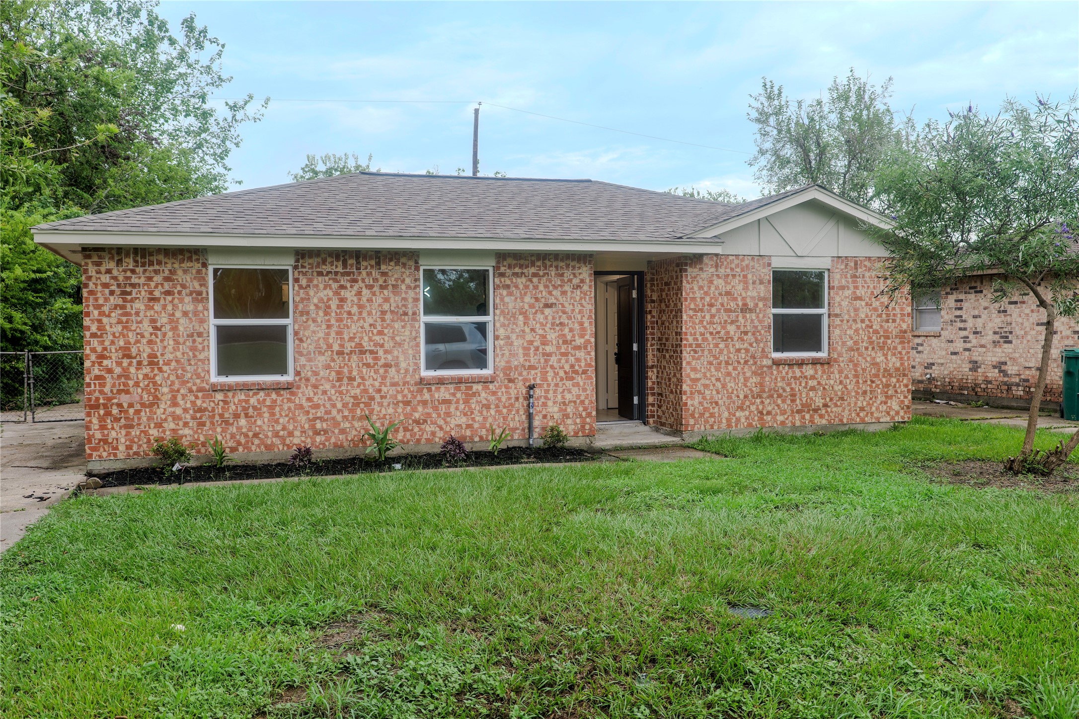 4813 Cedar Street Seabrook TX 77586