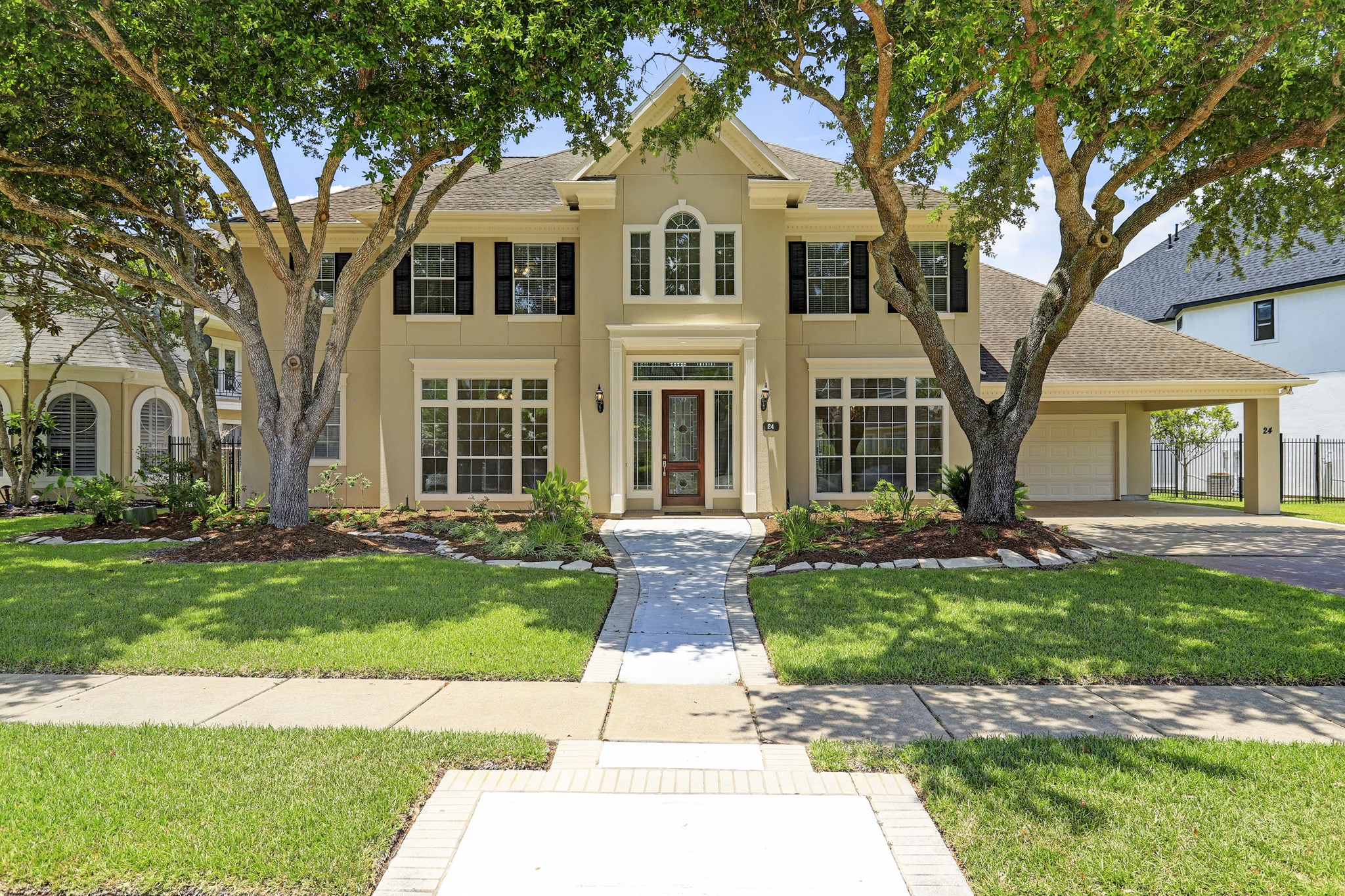 24 Swan Isle Boulevard Missouri City TX 77459