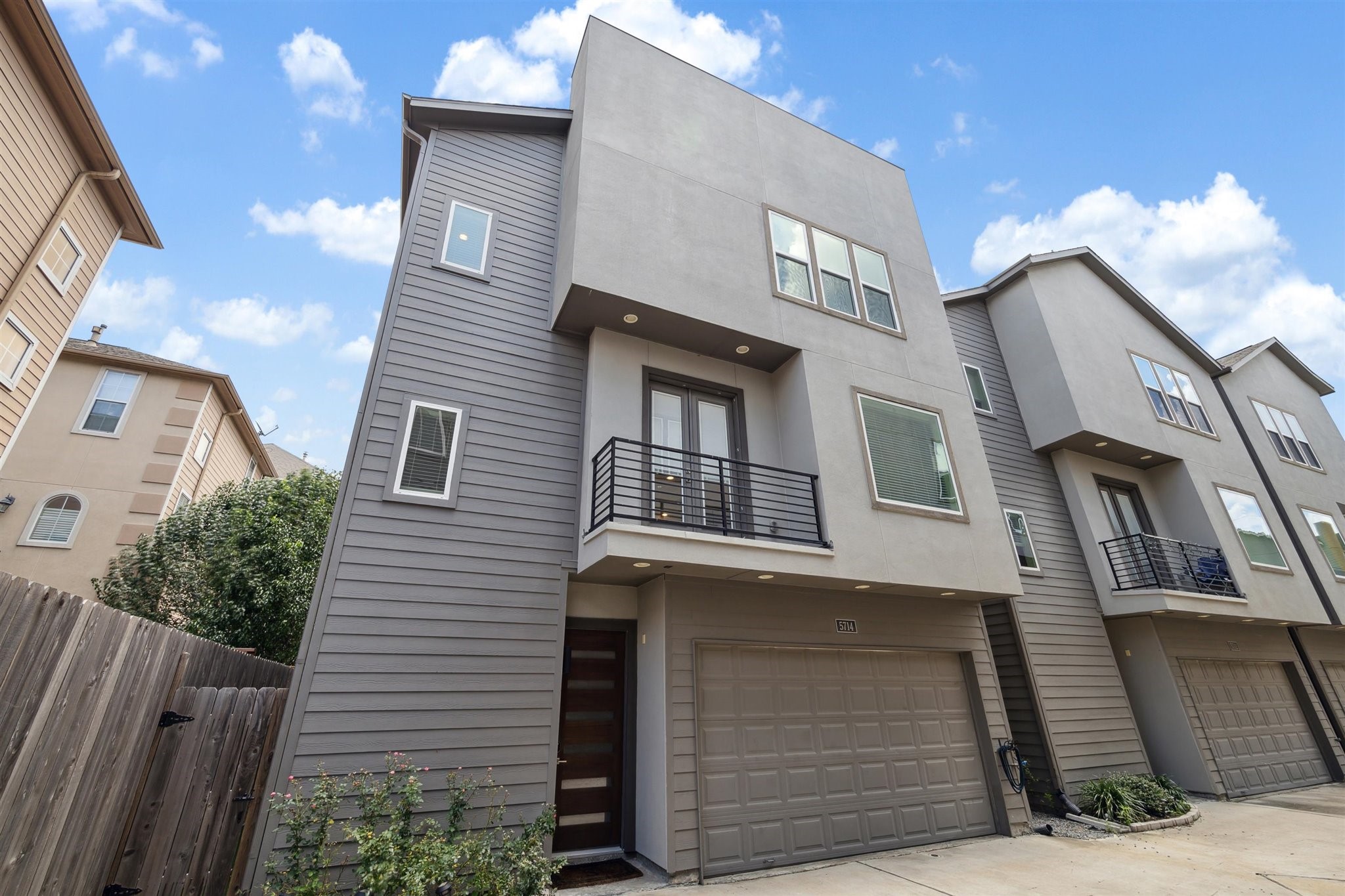 5714 Petty Street Houston TX 77007