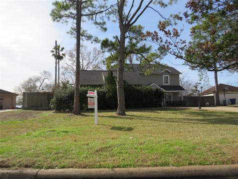603 Tanglewood Drive Friendswood TX 77546