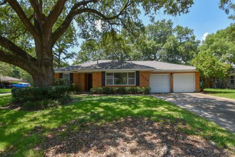 8526 Greenbush Street Houston TX 77025