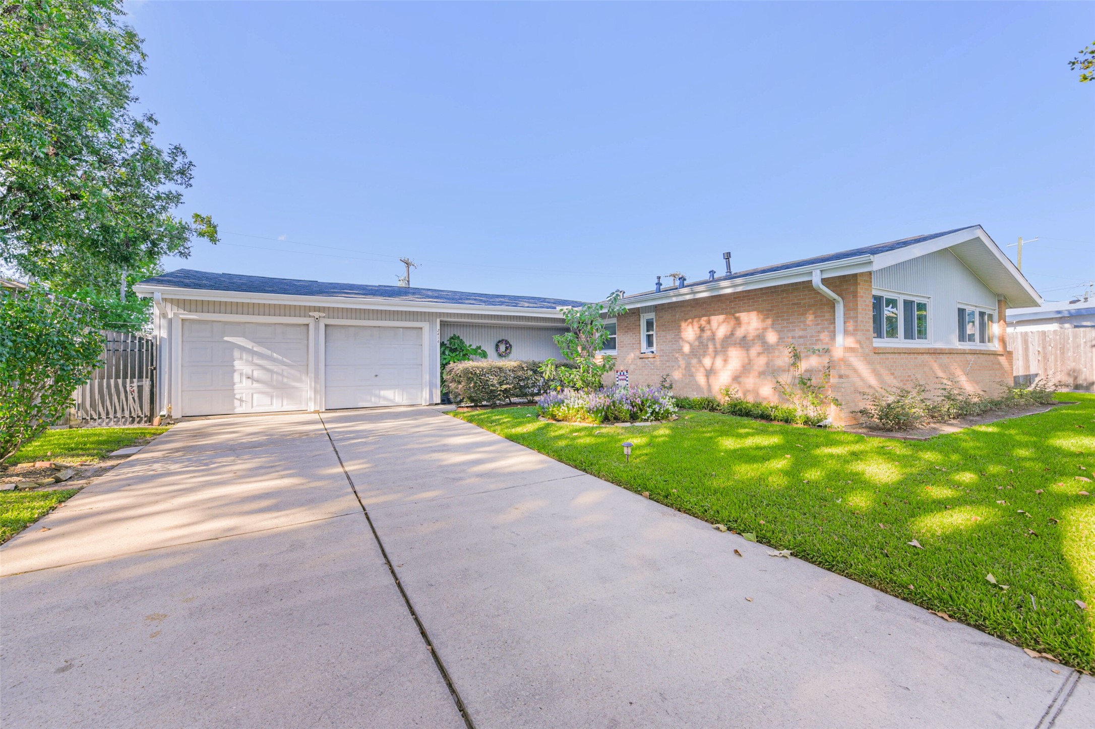 2434 Bayou Drive League City TX 77573