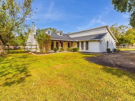 11715 N H Street La Porte TX 77571