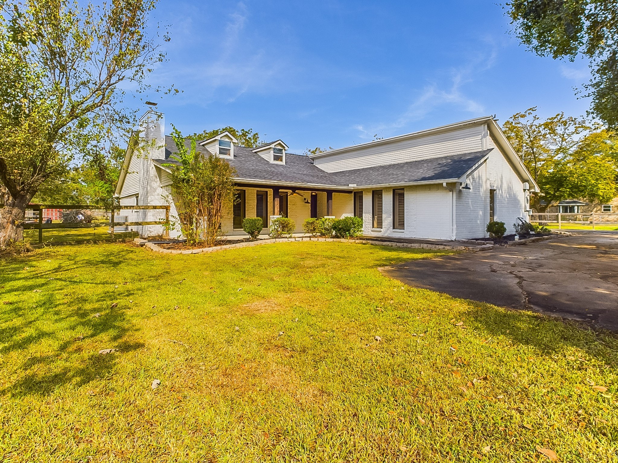 11715 N H Street La Porte TX 77571