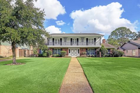 915 Old Lake Road Houston TX 77057