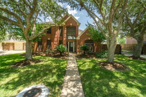 1207 Bob White Drive Friendswood TX 77546
