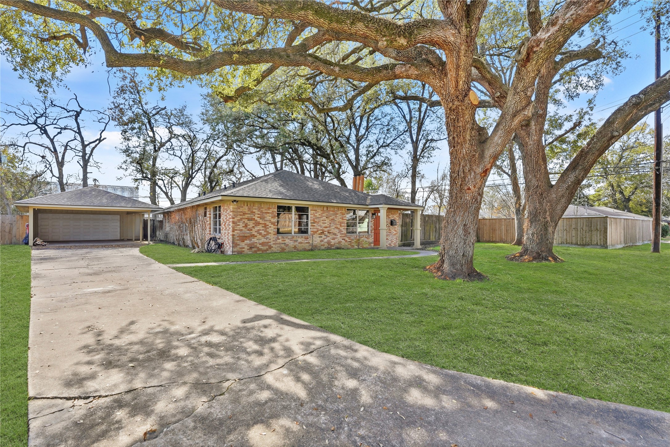 10615 Brinwood Drive Houston TX 77043
