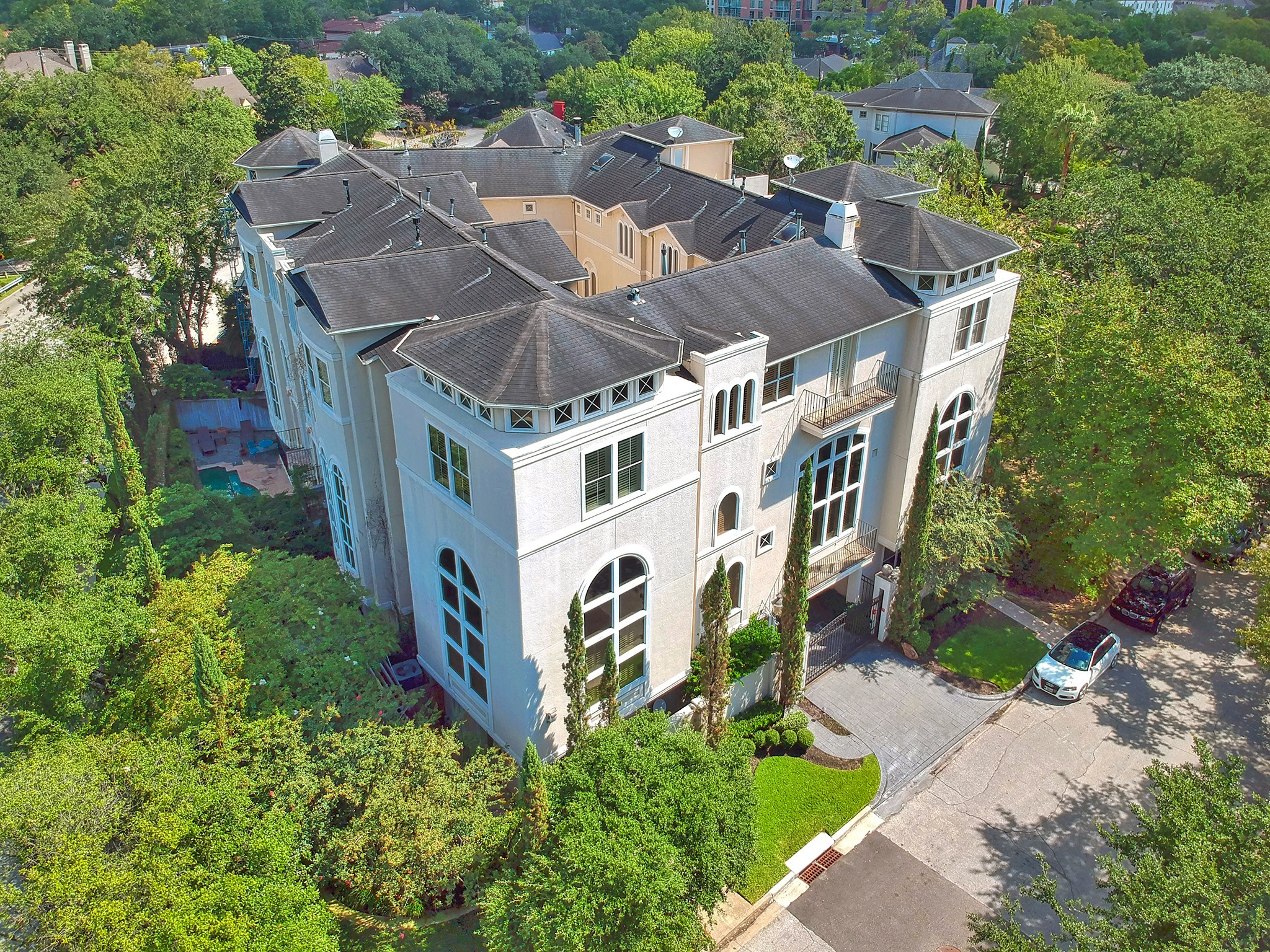 2078 Brentwood Drive Houston TX 77019