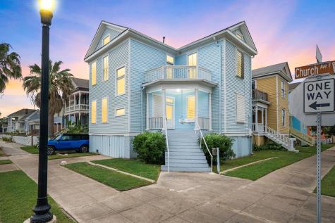 519 13th Street Galveston TX 77550