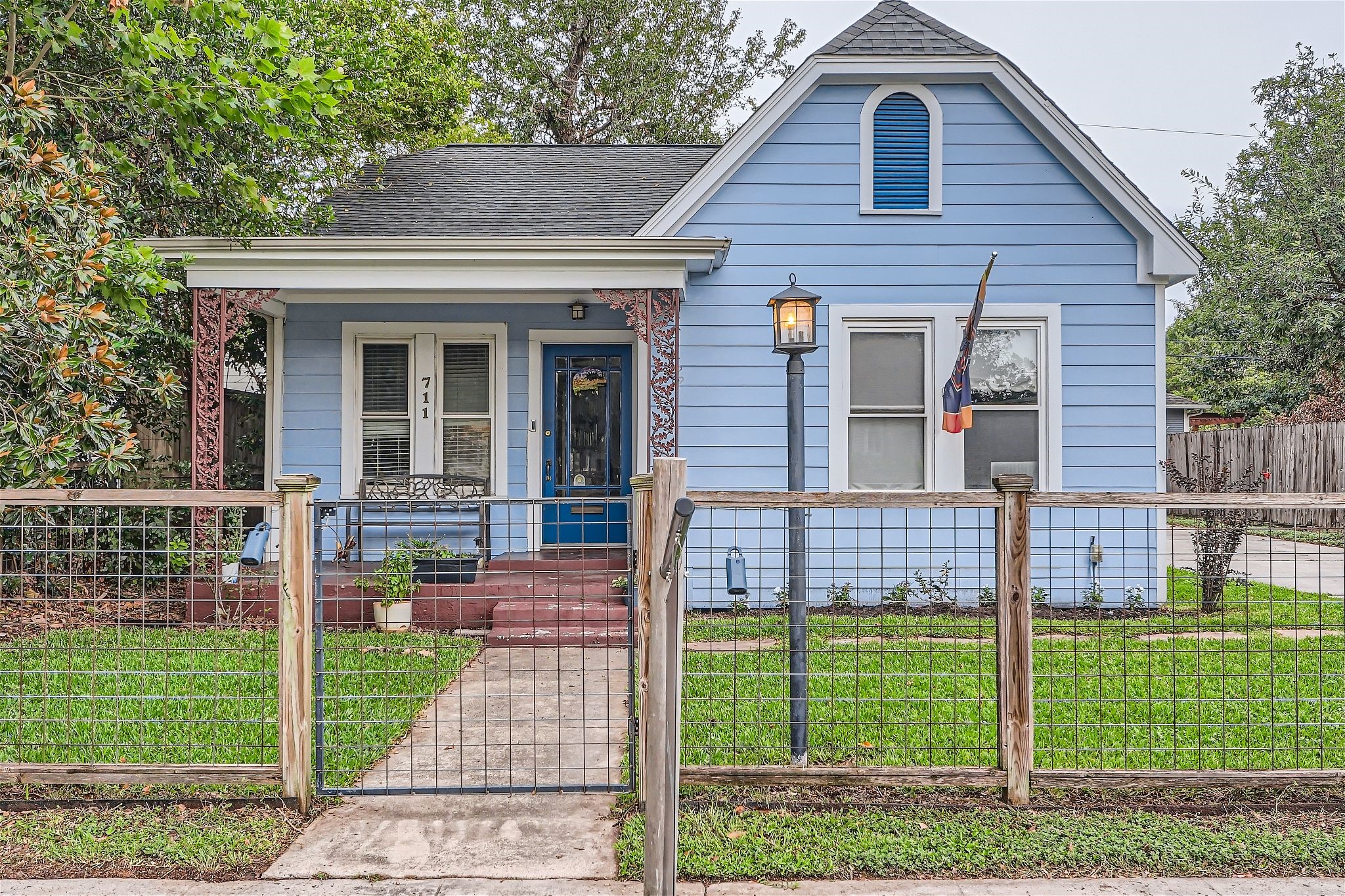 711 W Cottage Street Houston TX 77009