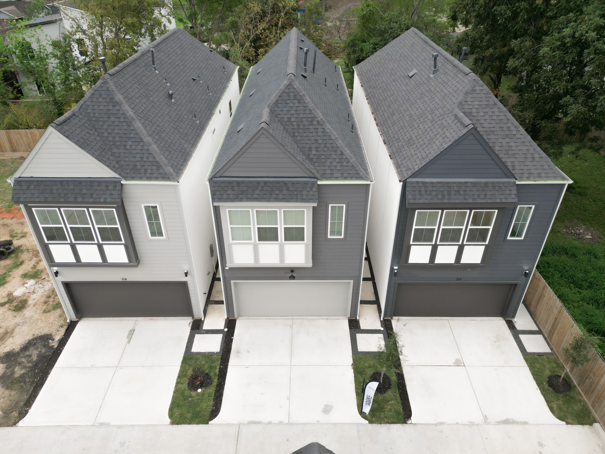 316 Neyland Street Houston TX 77022