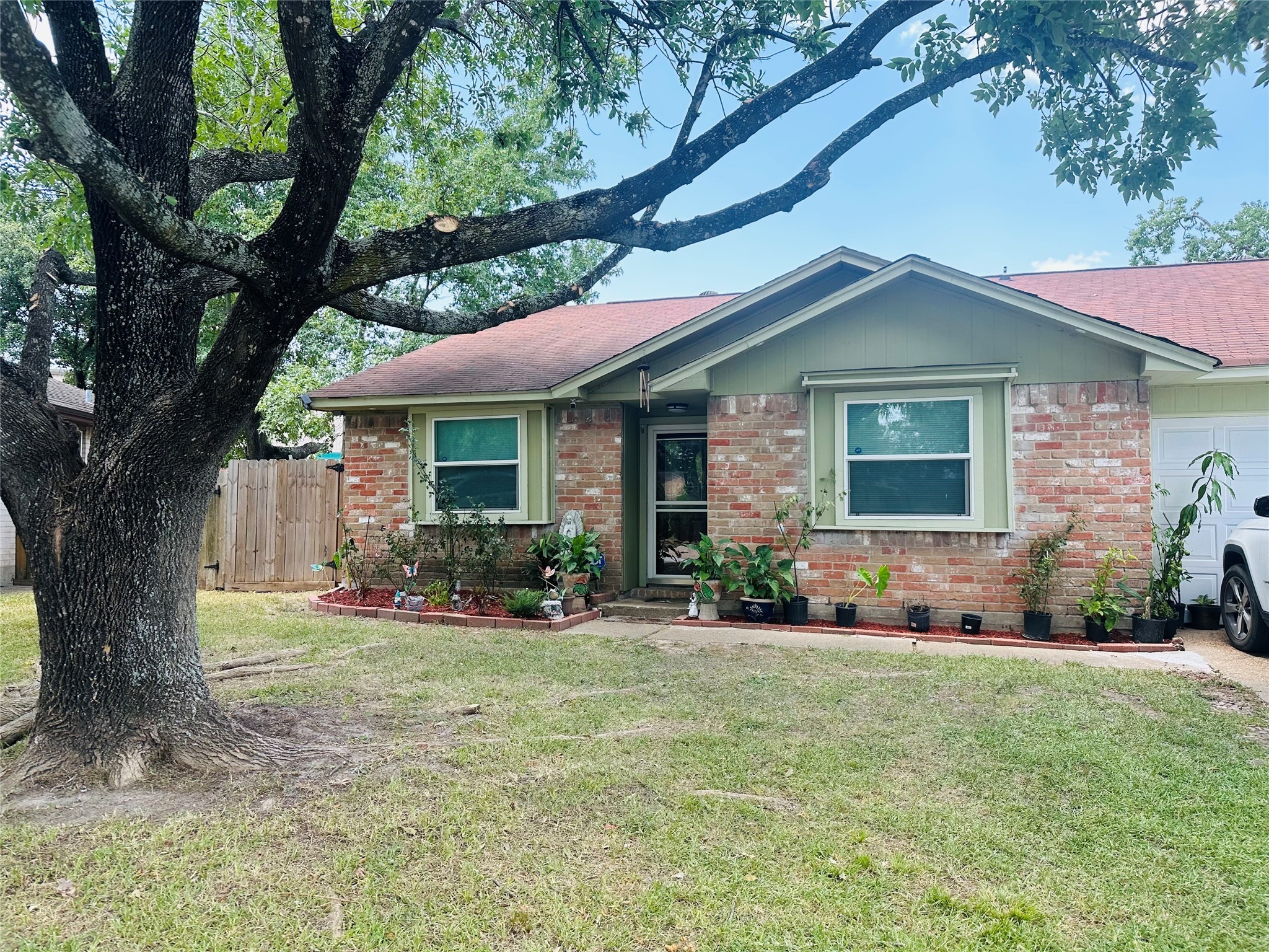 1455 Castle Glen Drive Houston TX 77015