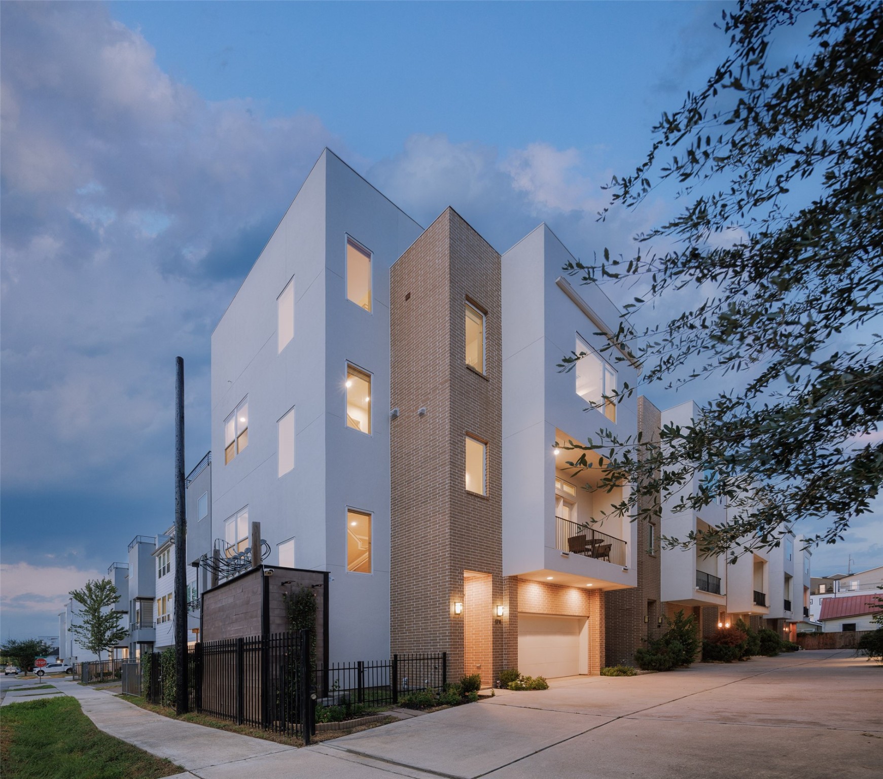 1711 Goliad Street Houston TX 77007
