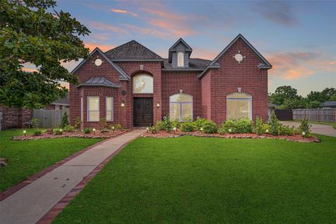 1708 Country Club Drive Friendswood TX 77546