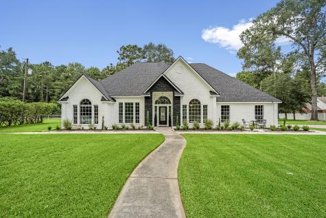 306 (310) Commons Trail Lane Huffman TX 77336