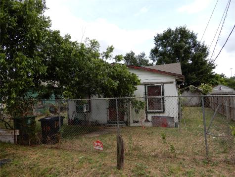 110 Frawley Street Houston TX 77009