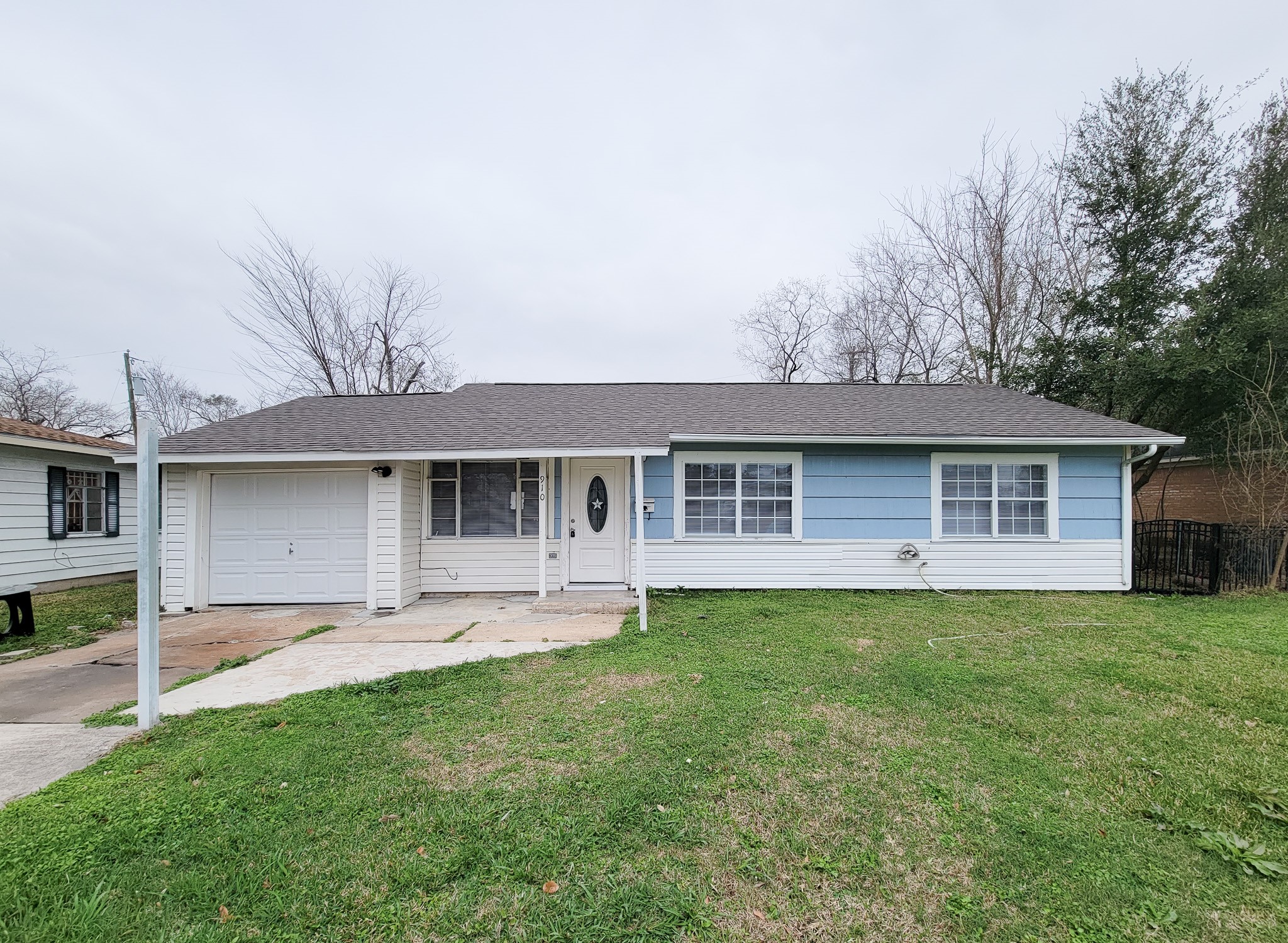 910 Sunset Drive Pasadena TX 77506