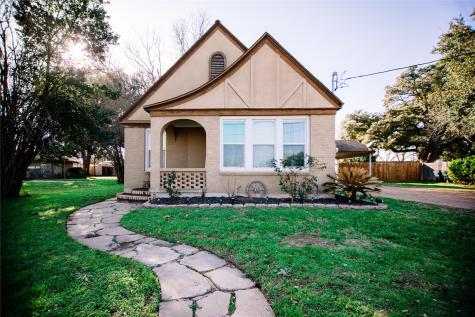 2002 Milam Street Columbus TX 78934