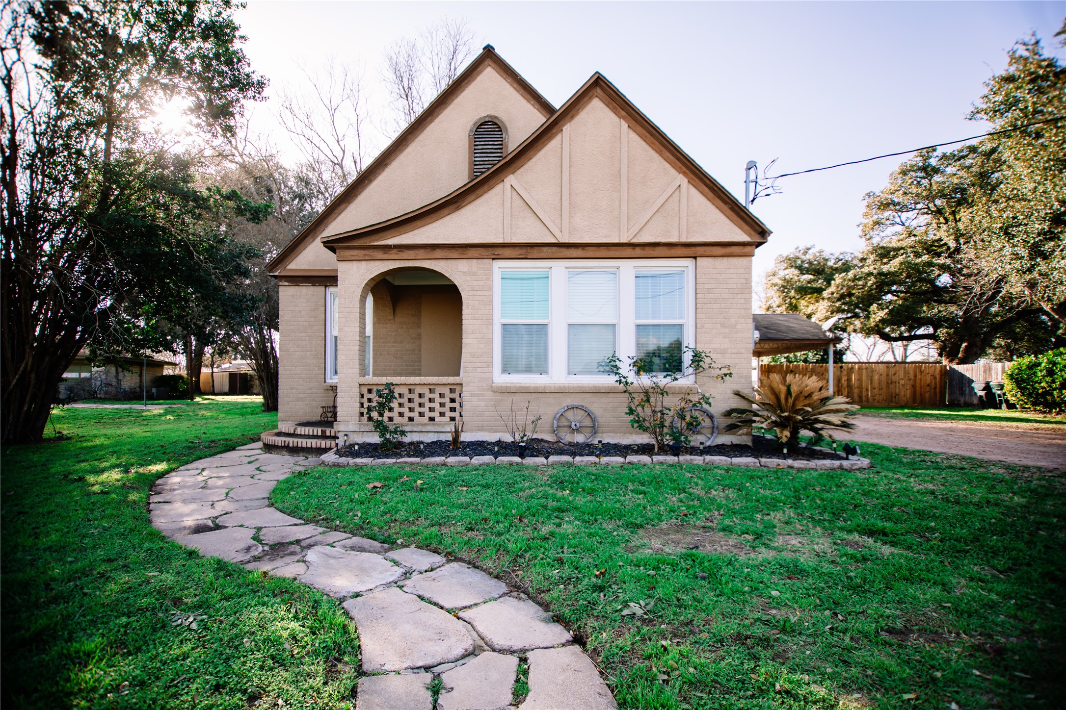 2002 Milam Street Columbus TX 78934