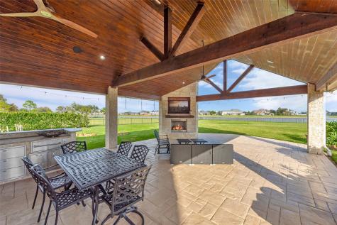 1860 Lake Landing Drive League City TX 77573