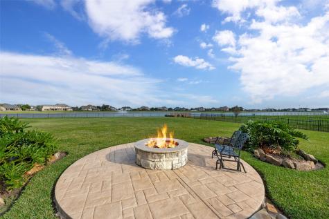 1860 Lake Landing Drive League City TX 77573